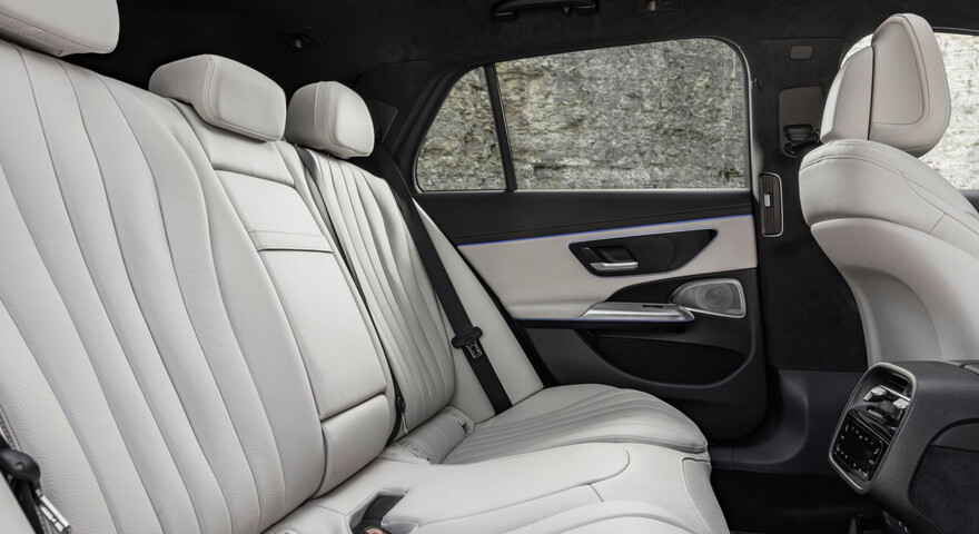 Mercedes-Benz E-Klasse Sitze in weiß