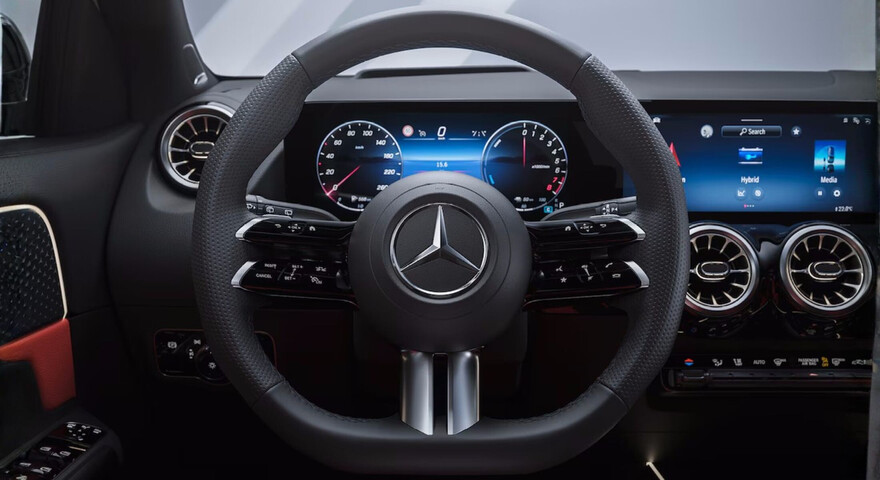 Mercedes-Benz GLA Lenkrad und Display