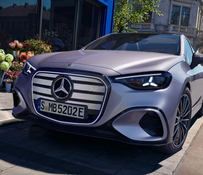 Mercedes-Benz C-Klasse elektrisch Mercedes-Benz C-Klasse elektrisch in silber, Frontansicht