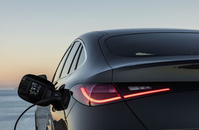 Mercedes-Benz GLC Mercedes-Benz GLC Plug-in Hybrid beim Laden
