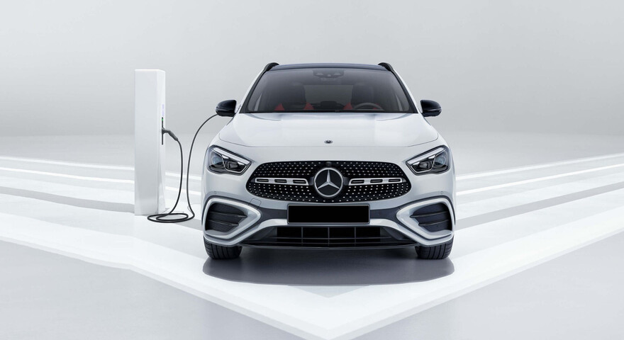 Mercedes-Benz GLA Plug-in Hybrid beim Laden
