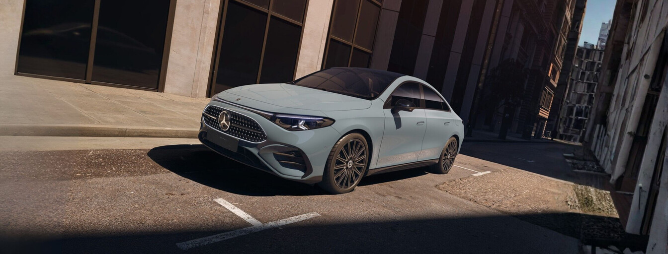 Mercedes-Benz CLA Hybrid Mercedes-Benz CLA Hybrid in grau, Frontansicht