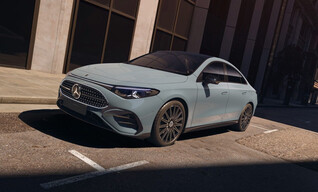 Mercedes-Benz CLA Hybrid in grau, Frontansicht