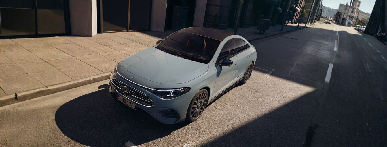 Mercedes-Benz CLA Hybrid Mercedes-Benz CLA Hybrid in grau, von oben