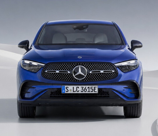 Mercedes-Benz GLC Coupé in blau, Frontansicht