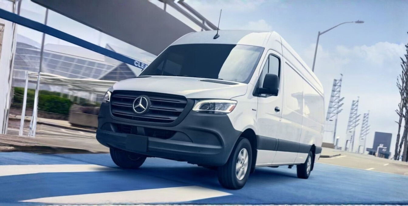 Mercedes-Benz Sprinter in weiß, Frontansicht