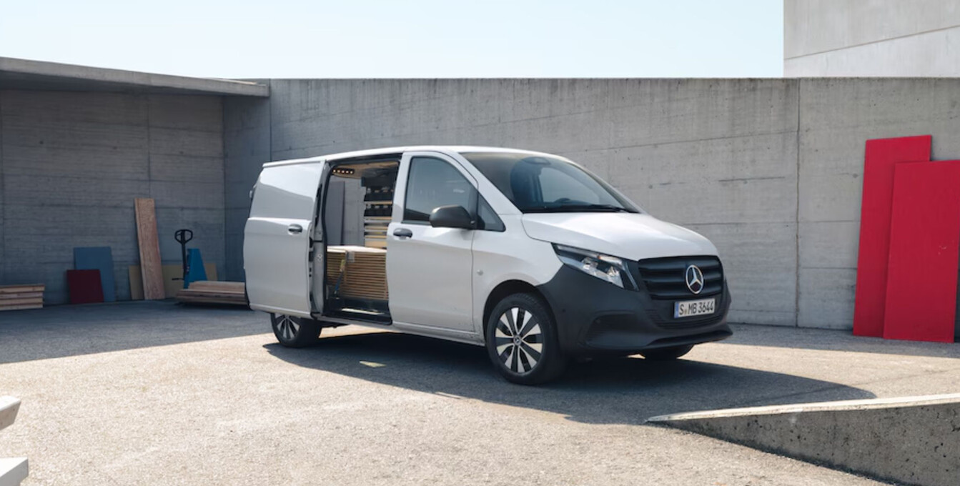 Mercedes-Benz Vito in weiß, Seitenansicht