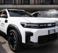 Nahaufnahme Front Dacia Bigster für FC Südtirol