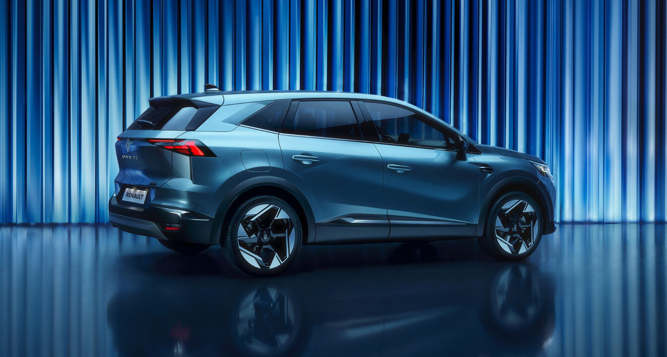 Renault Symbioz in hellblau, Heckansicht