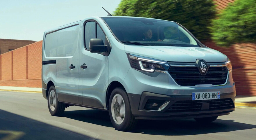 Renault Trafic in türkis, Frontansicht